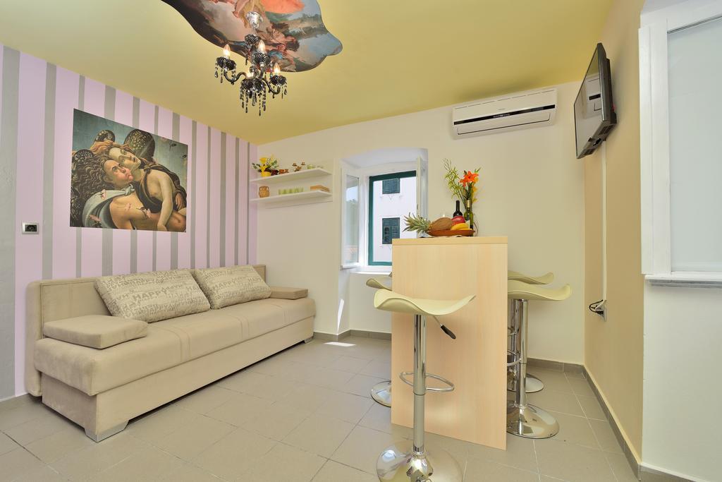 Apartments Carpe Diem Novigrad  Room photo